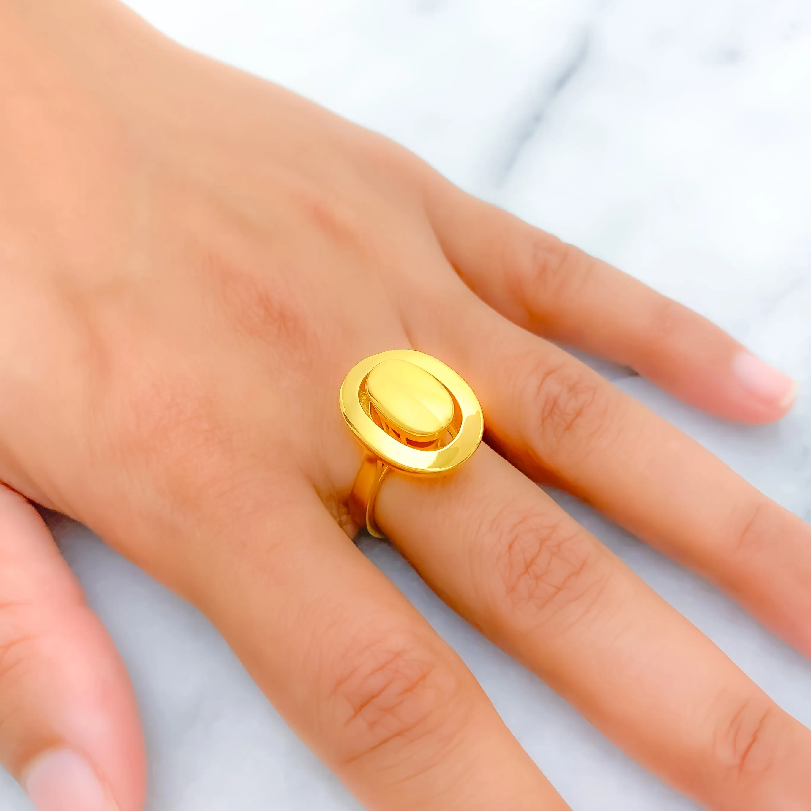 Beautiful Oval 22k Gold Ring