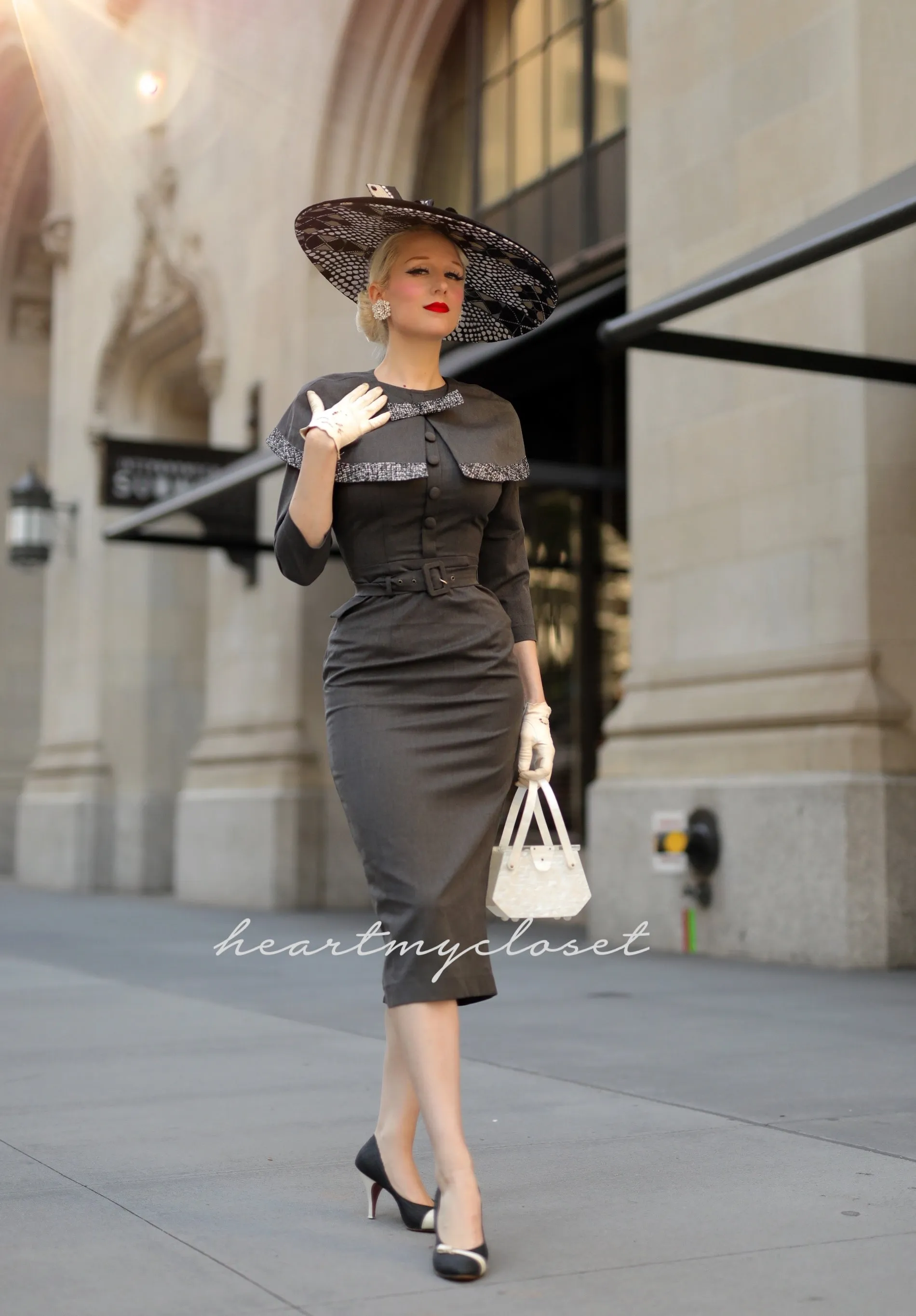 Derby - 1950s pencil dress with matching cape