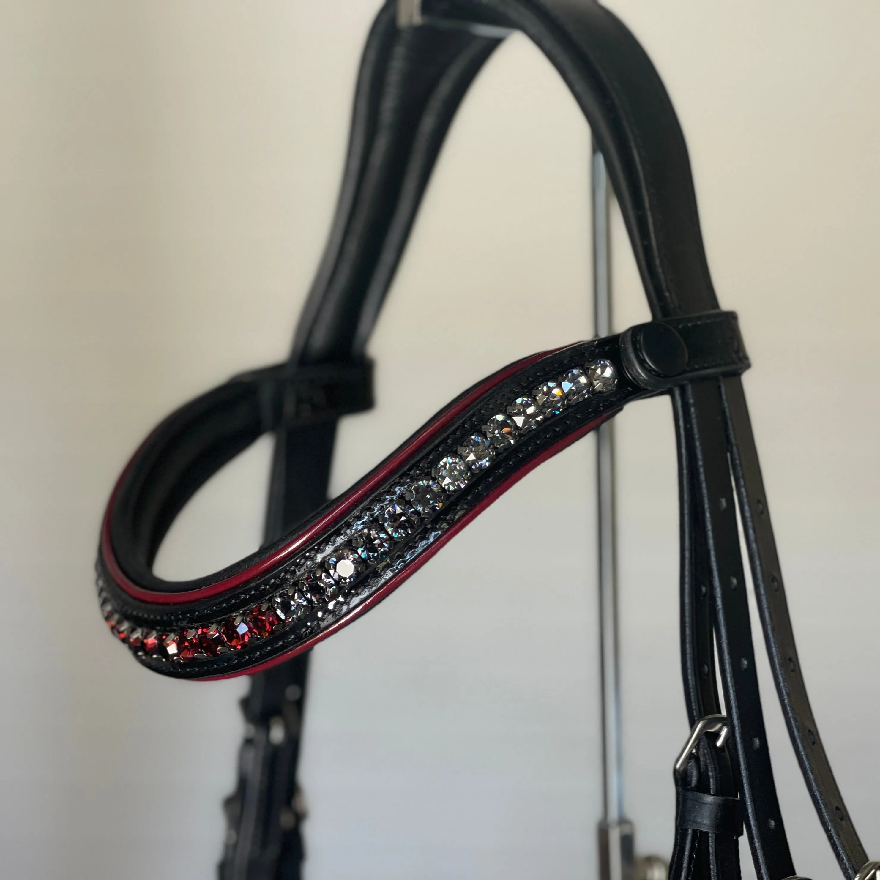 The Hayworth - Black Patent Snaffle with Burgundy Patent Piping & Removable Flash