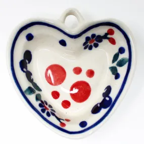 Tiny Heart-Ornament in Traditional Cherries