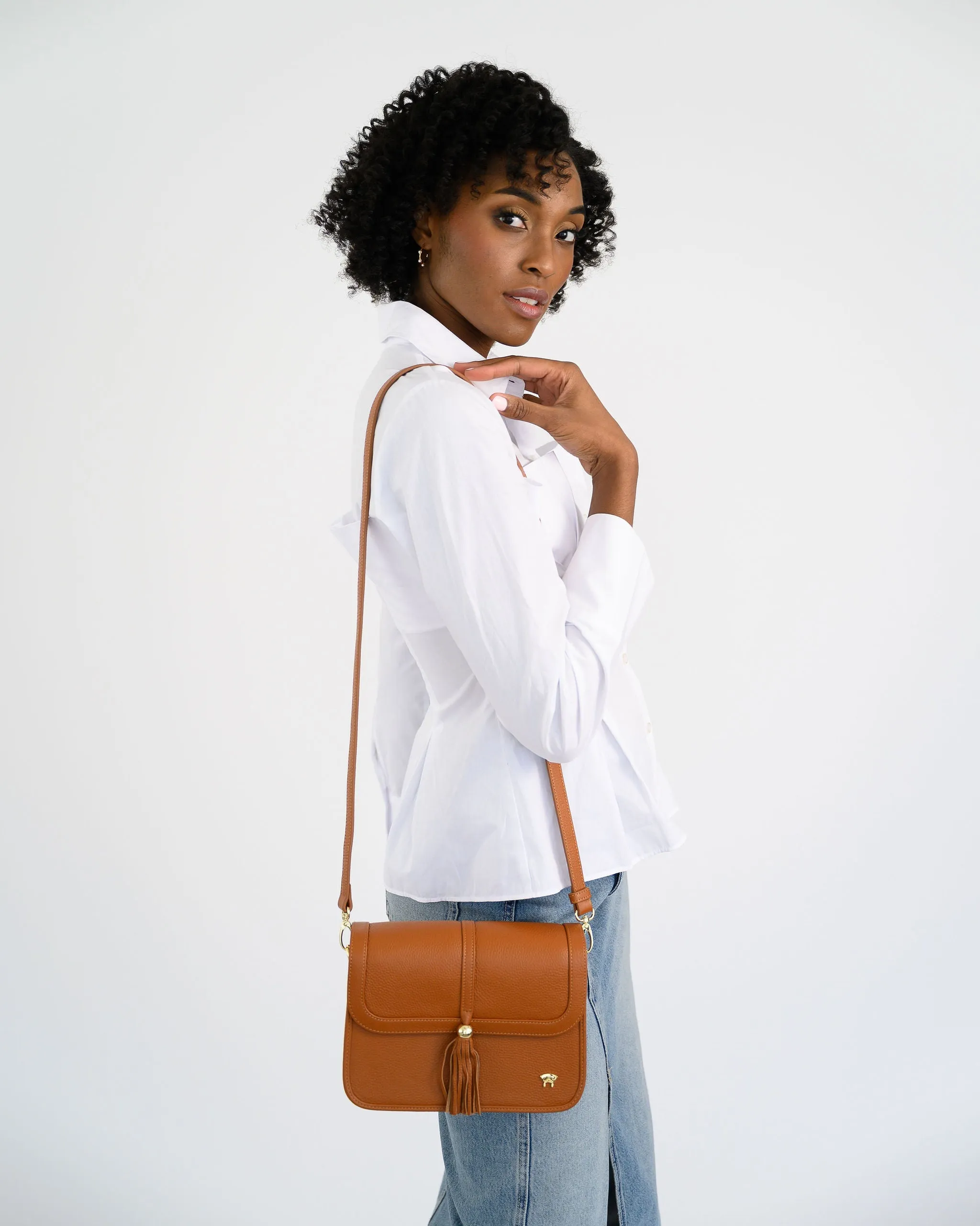 Tola Classic Shoulder Bag - Brown