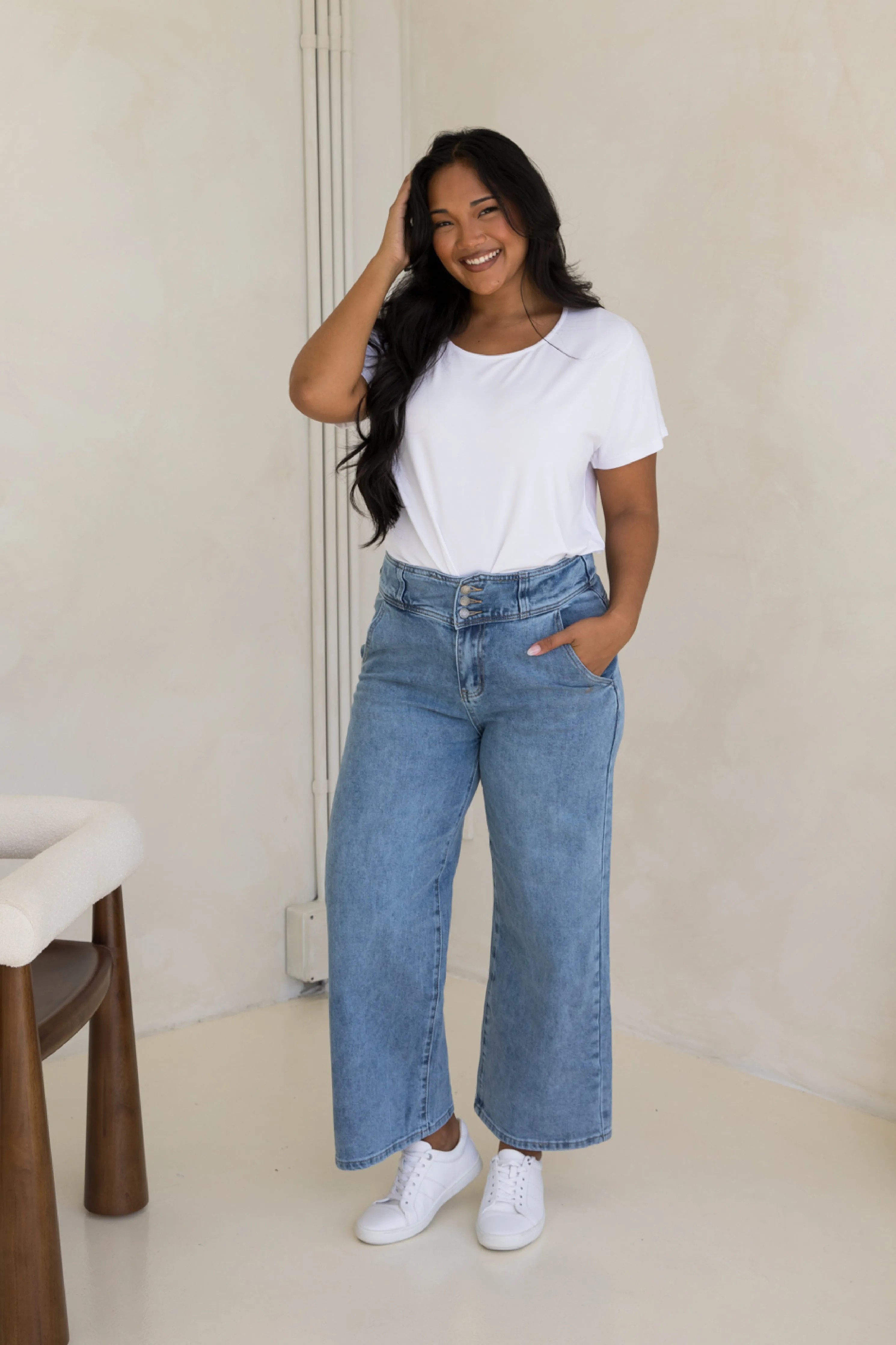 Wide Leg Jean in Light Denim