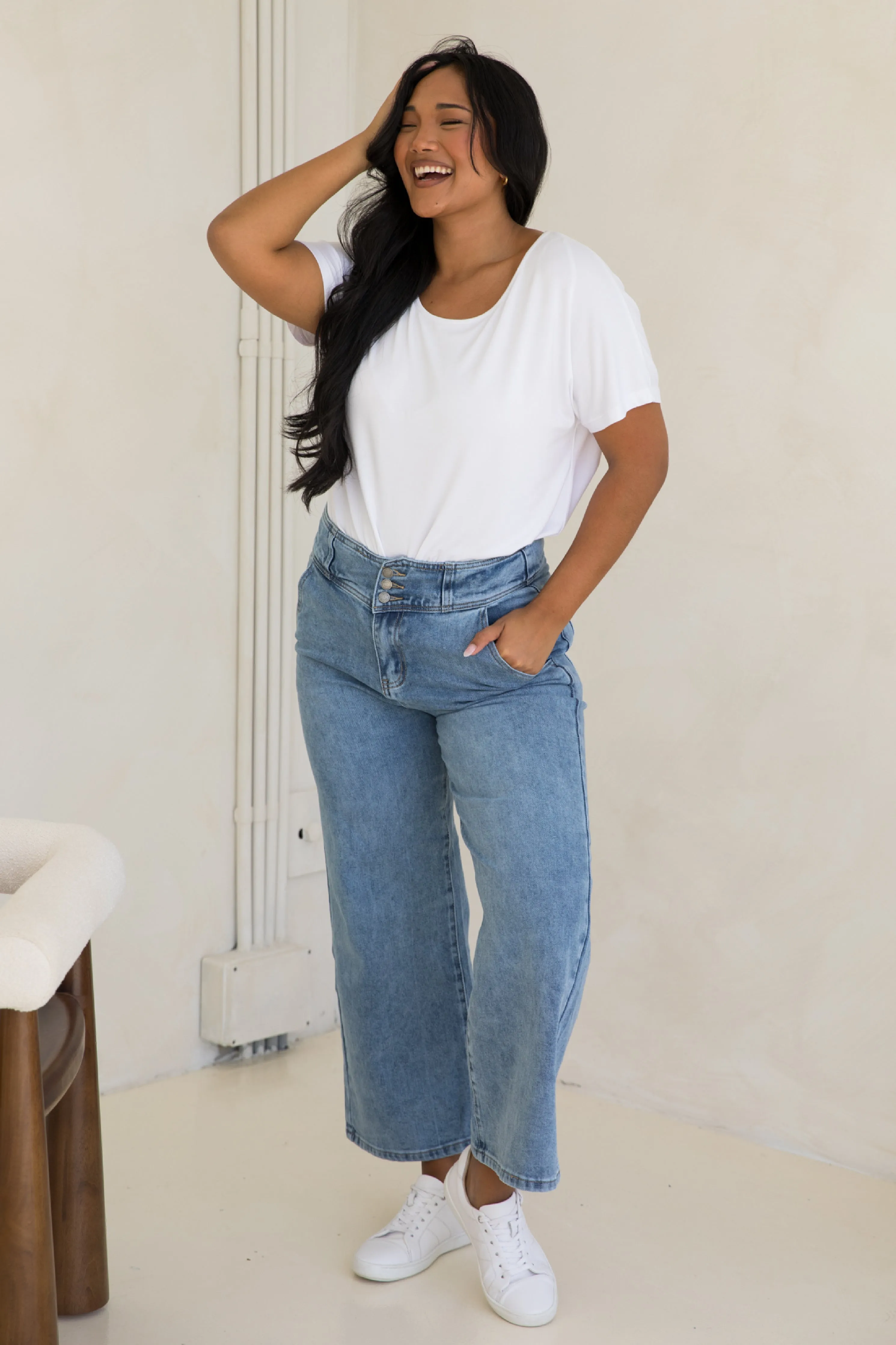 Wide Leg Jean in Light Denim