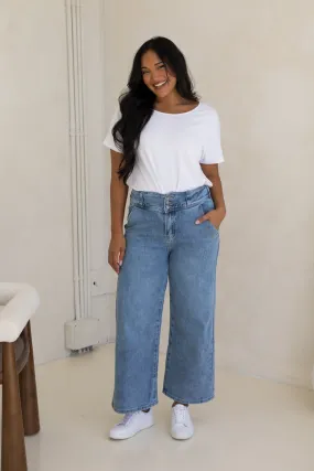 Wide Leg Jean in Light Denim